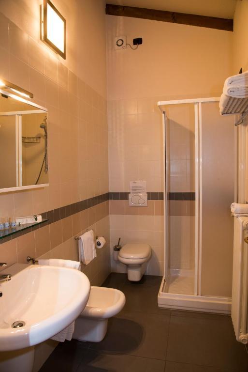 Parini Hotel 3*