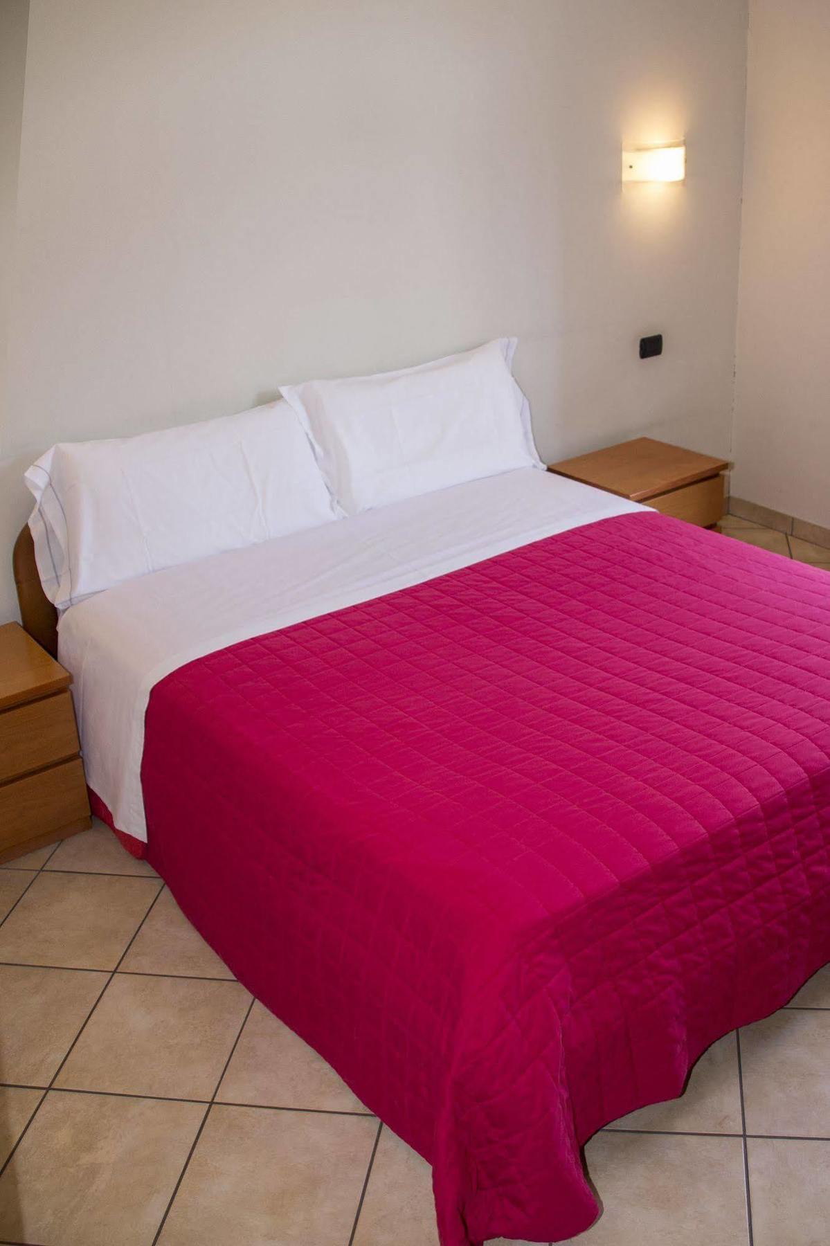 Parini Hotel 3*